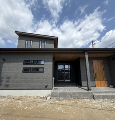 4月12日(日)10時〜17時完成見学会を開催しております♪